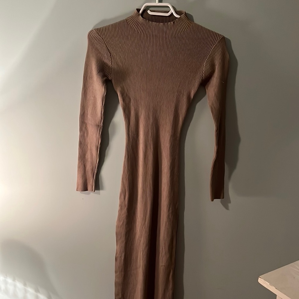 The Latest Scoop stretchy knit midi dress